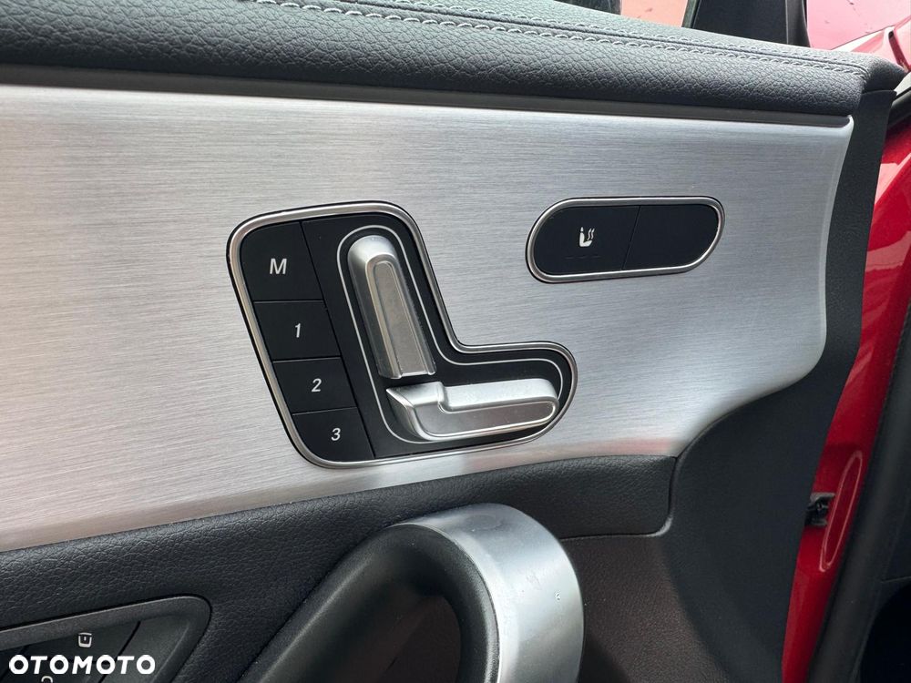 Mercedes-Benz CLA 250 e 8G-DCT Special Edition - 36