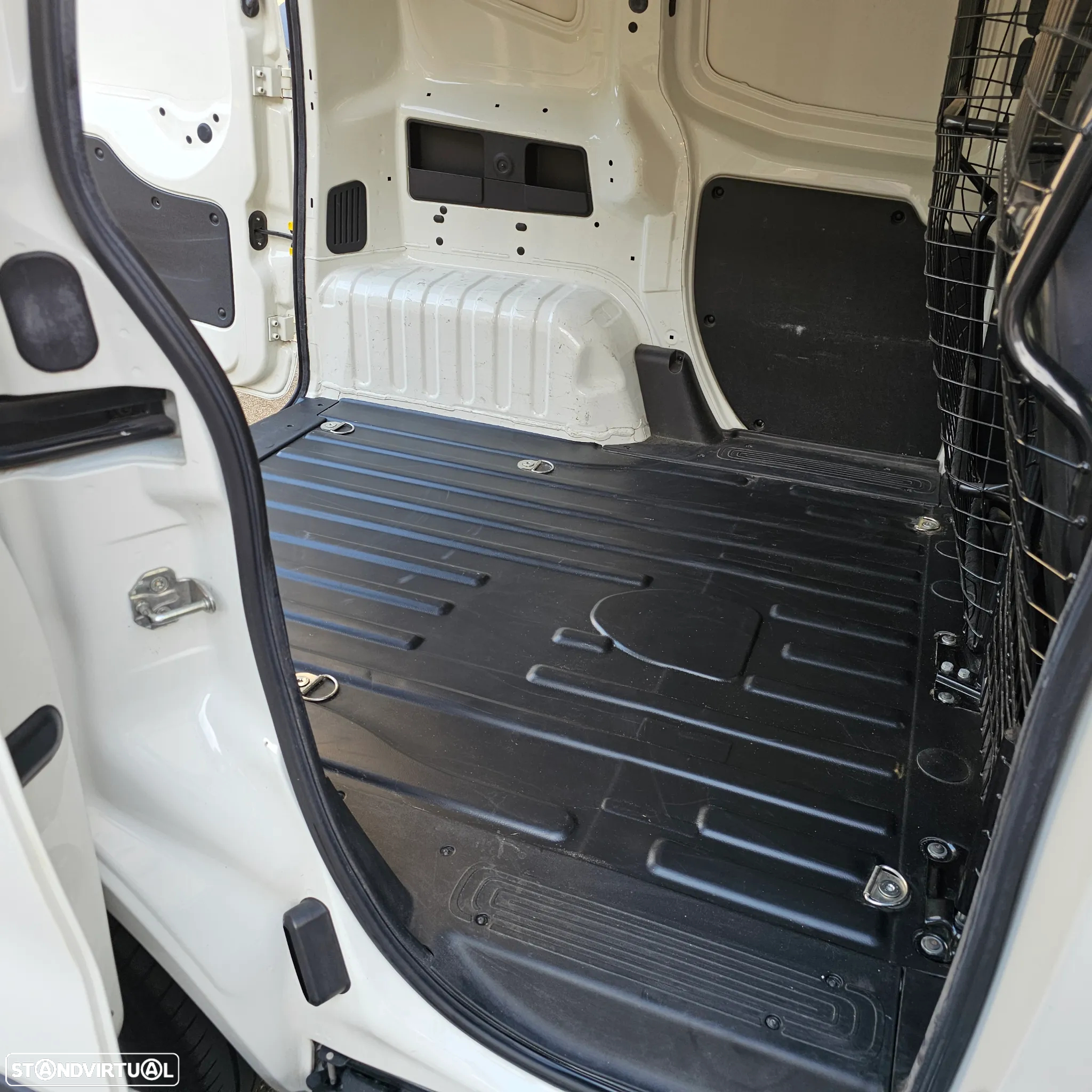 Peugeot Bipper - 24