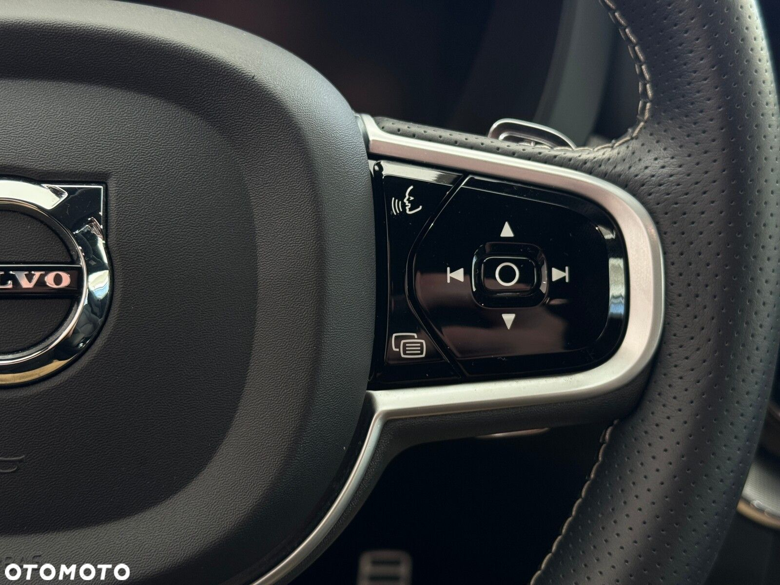 Volvo XC 60 T5 AWD R-Design - 25