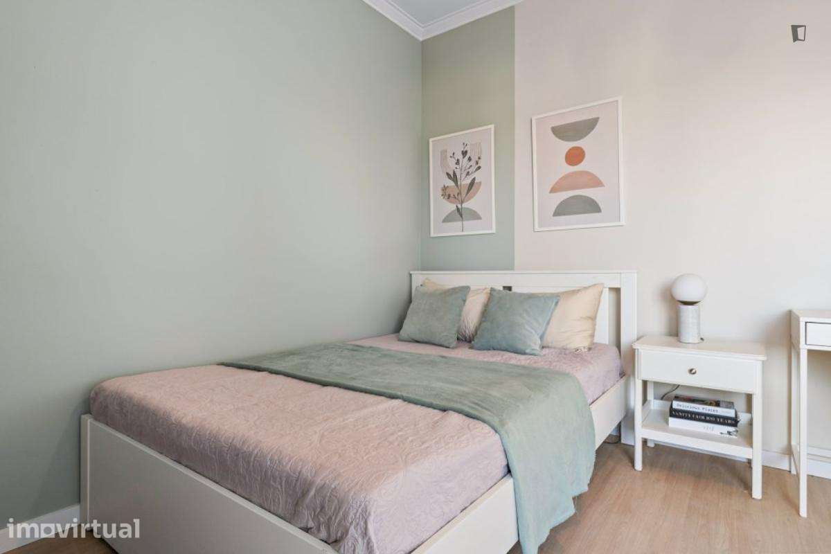 Quarto - localizado em Amadora Lisbon - Grande imagem: 3/24