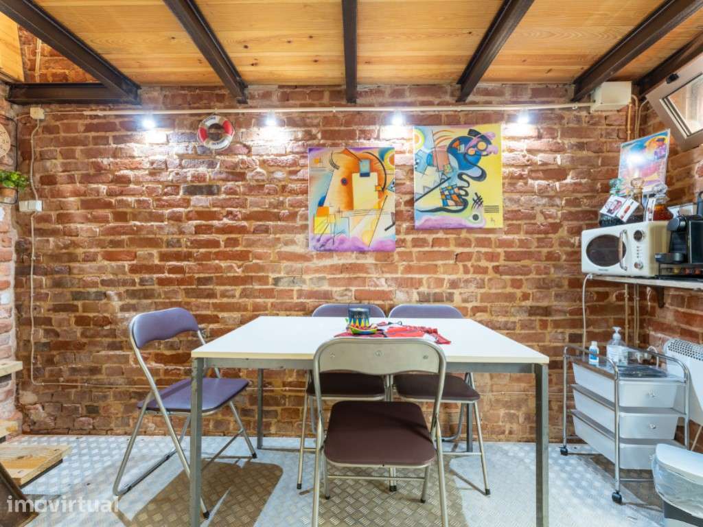 Vende-se casa típica T1 na Nazaré - Grande imagem: 3/25