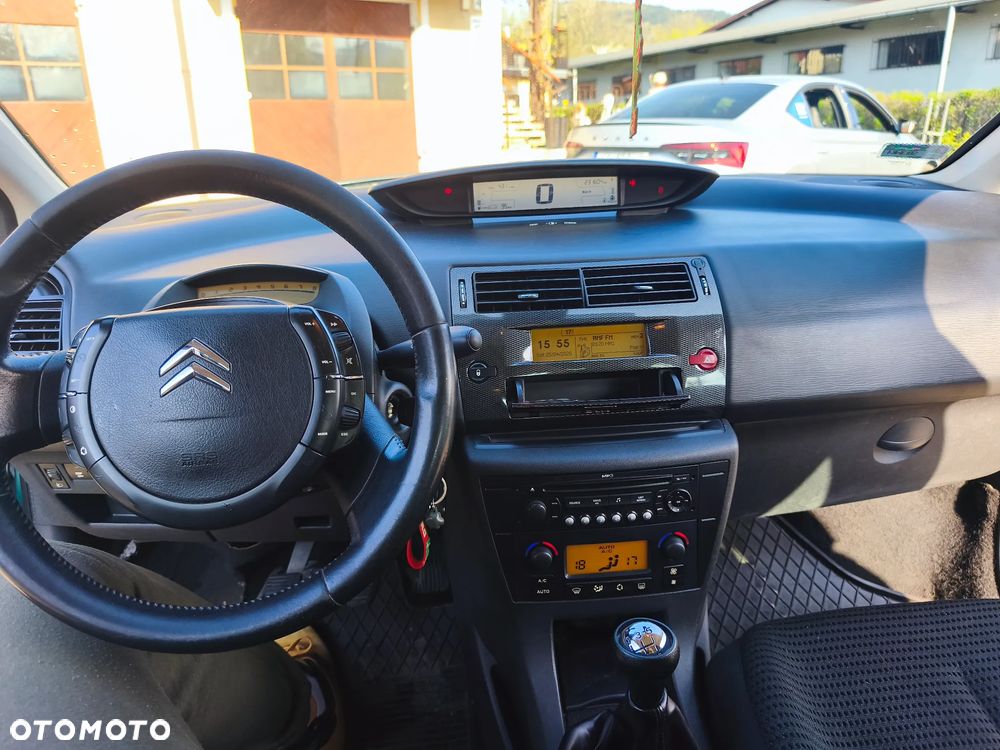 Citroën C4 2.0 16V VTR Plus - 10