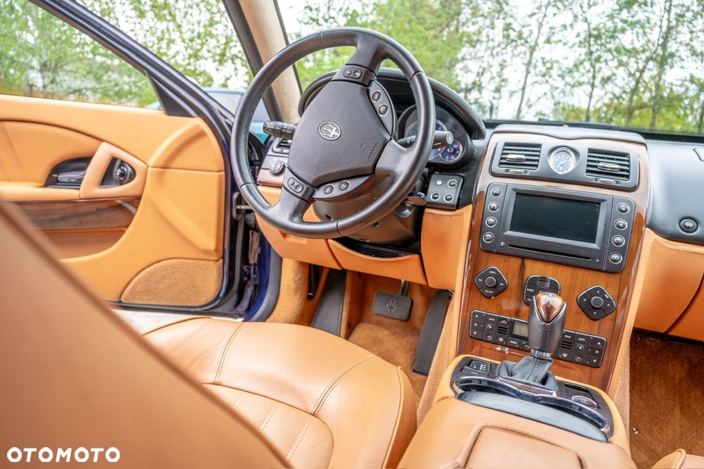 Maserati Quattroporte - 10