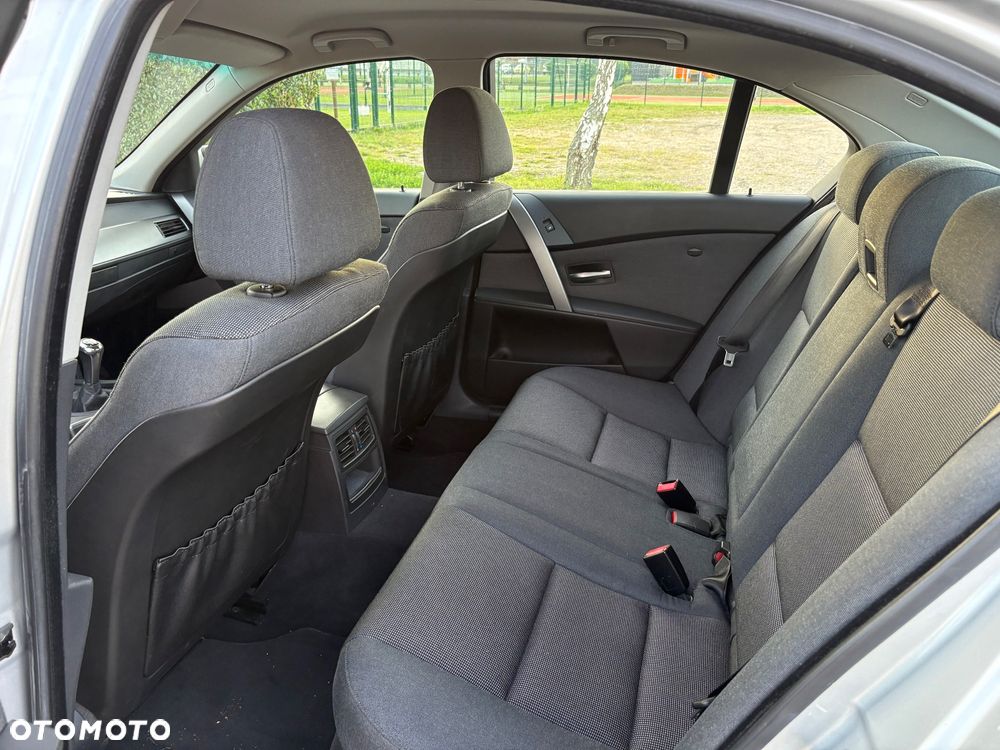 BMW Seria 5 520i - 20