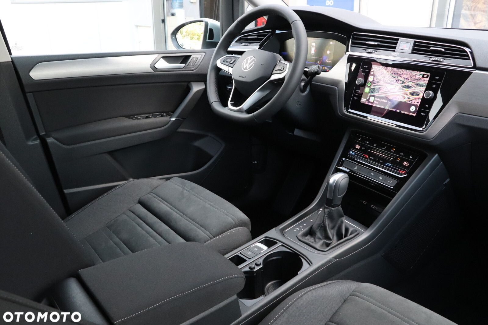 Volkswagen Touran - 14