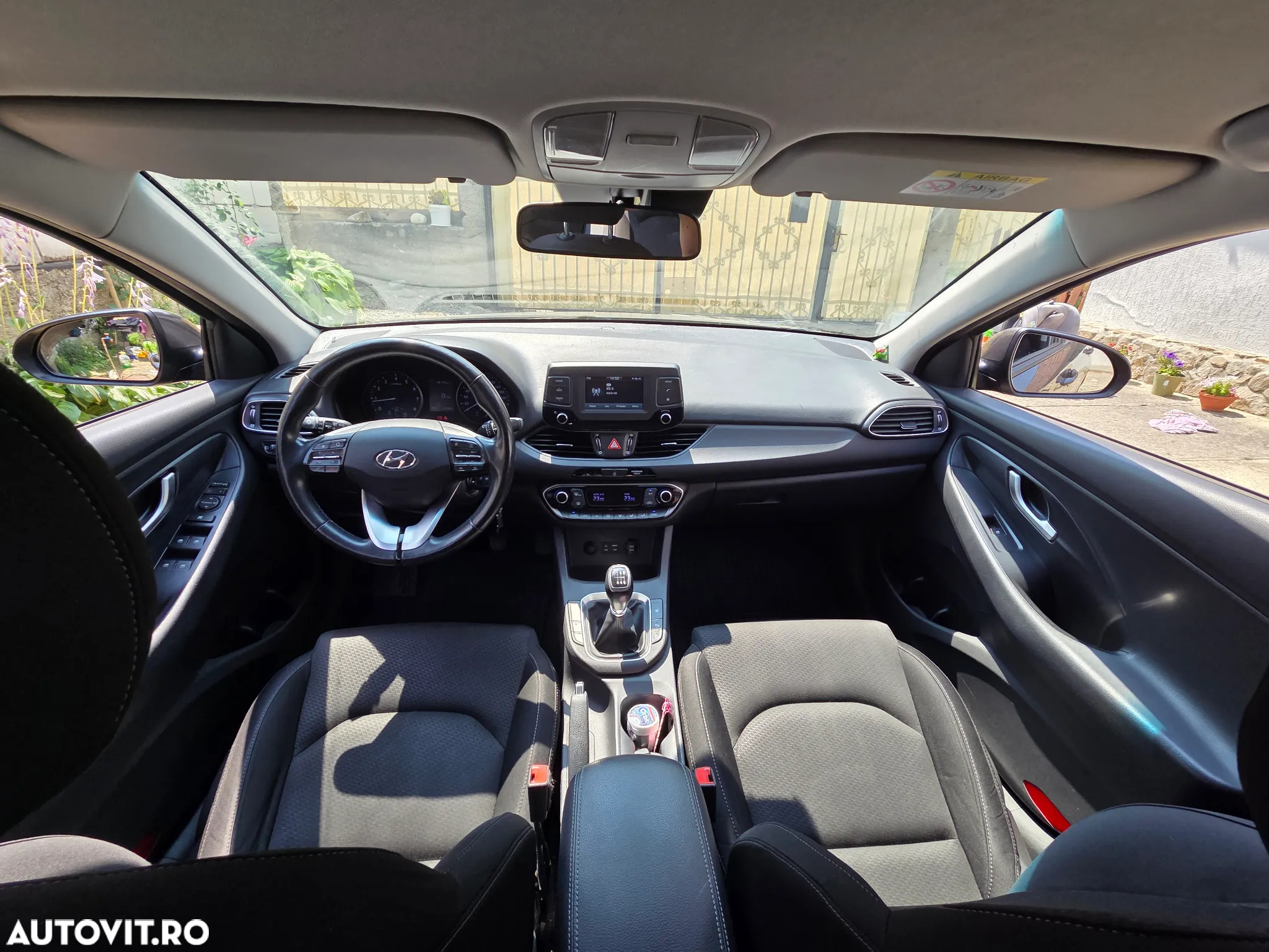 Hyundai i30 1.4 100CP 5DR M/T Highway - 18