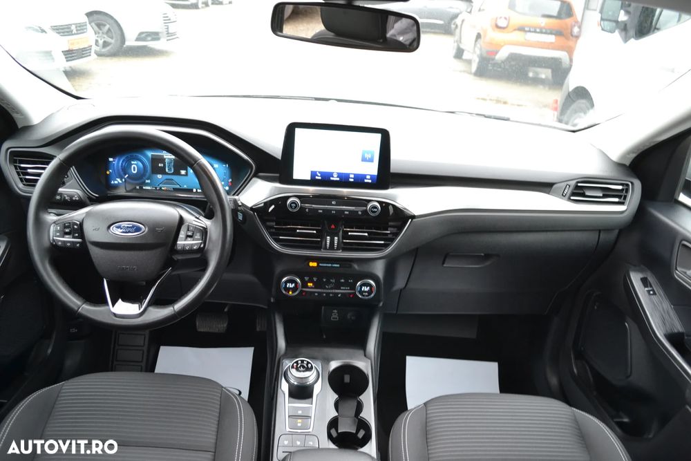 Ford Kuga - 30