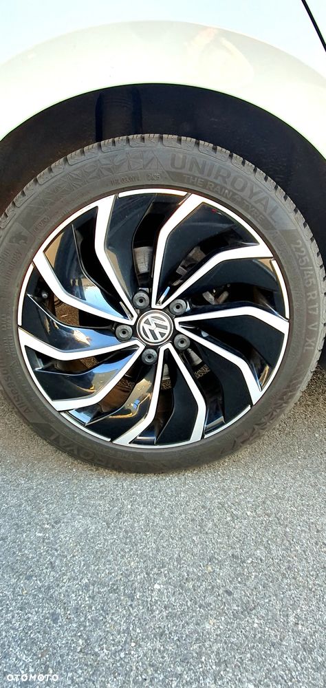 Volkswagen Golf 1.5 TSI EVO R-Line - 24