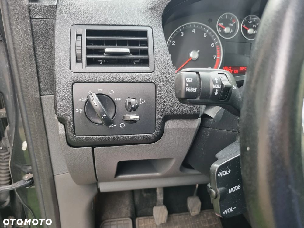 Ford Focus C-Max 1.8 Ghia - 24
