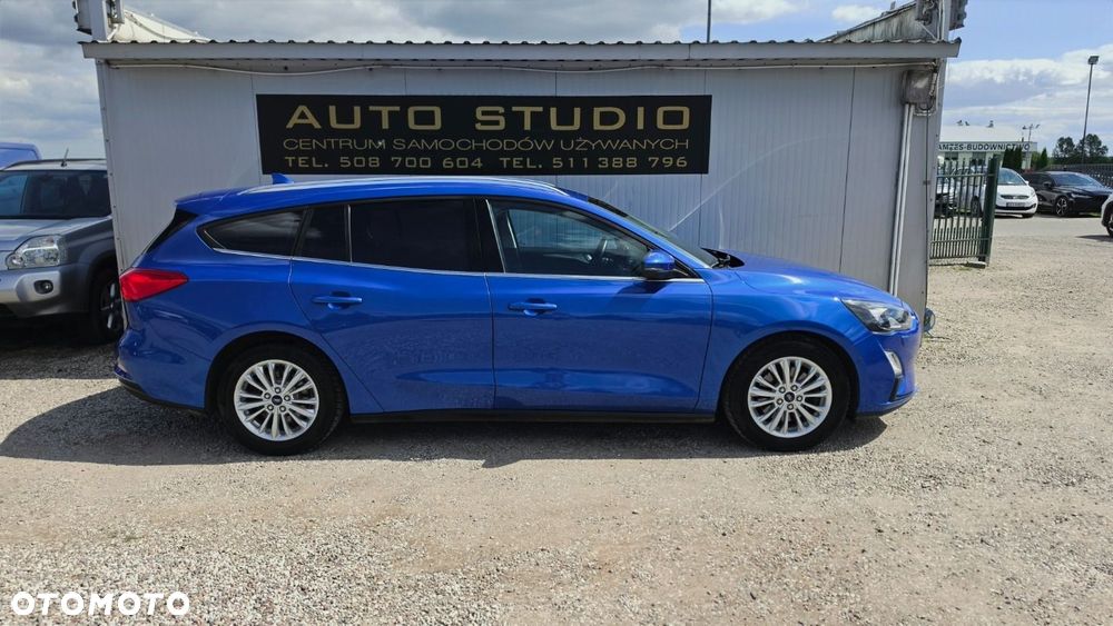 Ford Focus - 32