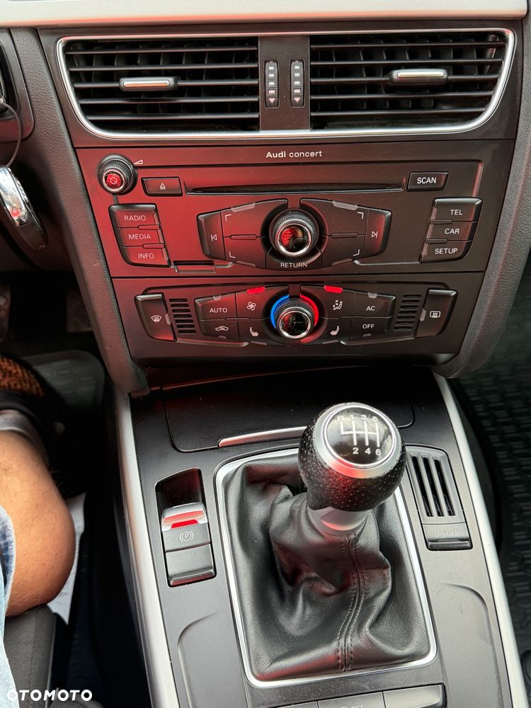 Audi A4 Avant 2.0 TDI DPF Attraction - 32