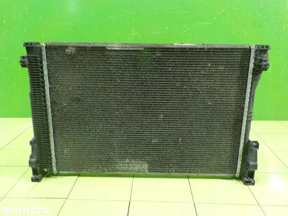 MERCEDES E C207 A207 3.0 CDI 11r COUPE chlodnica wody A2045003603 - 2