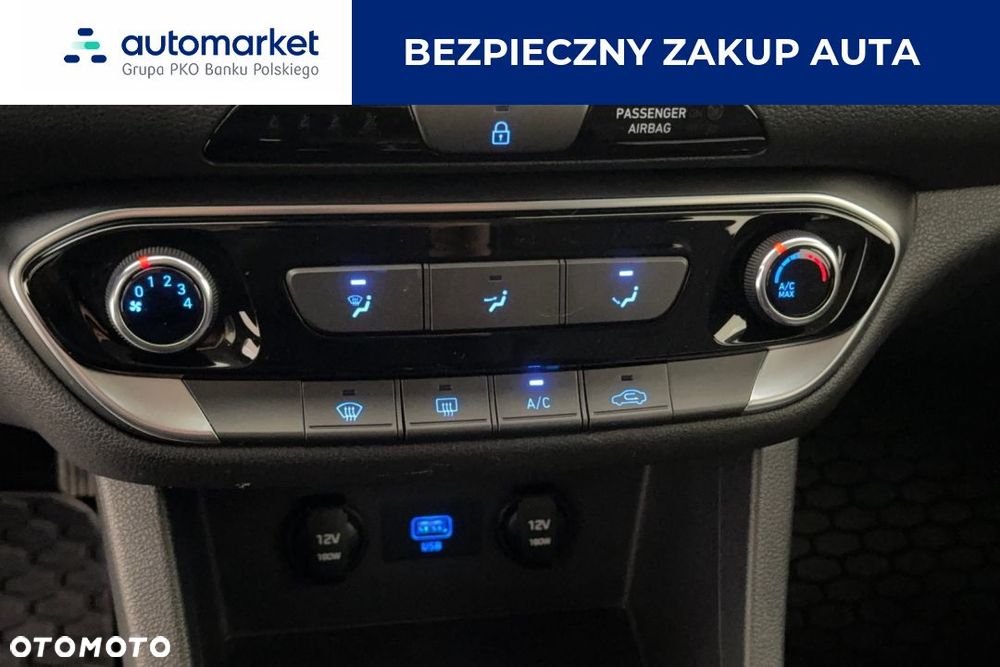 Hyundai i30 1.5 DPI Classic + - 19