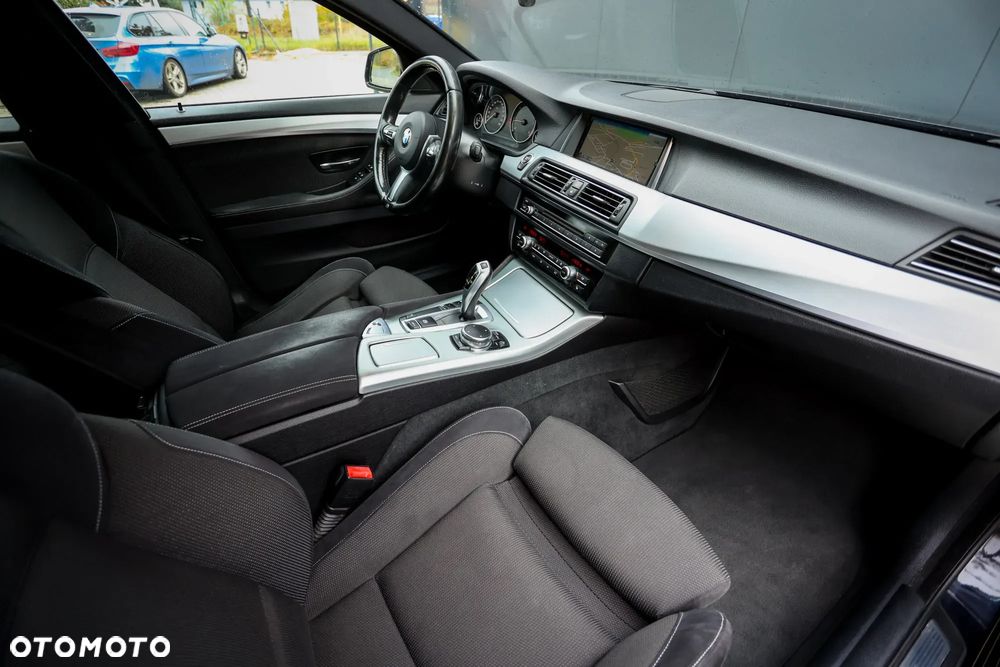 BMW Seria 5 520d M Sport - 26
