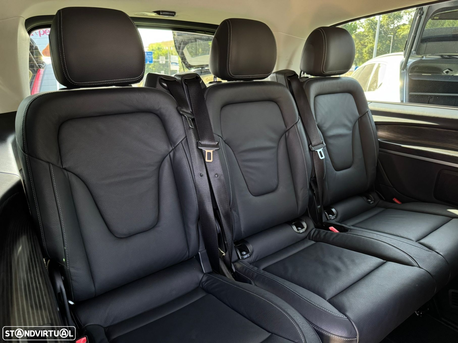 Mercedes-Benz V 300 d Longo Avantgarde - 18