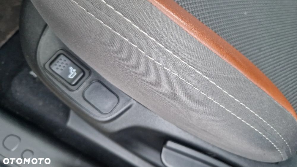 Fiat 500L City Cross 1.4 16V T-Jet - 16