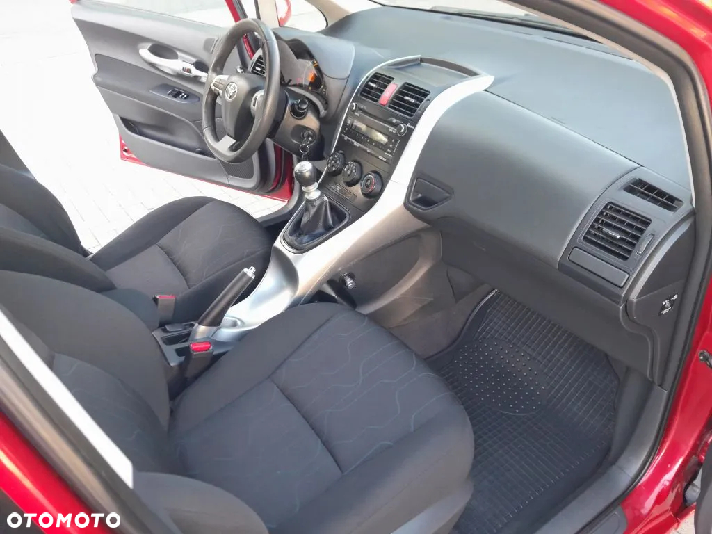 Toyota Auris 1.33 VVT-i Life Comfort - 11