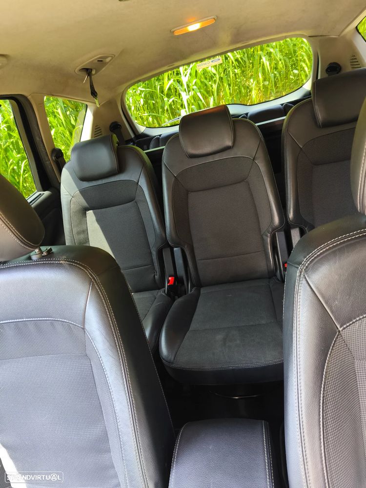 Ford S-Max 2.0 TDCi Titanium 7L - 19