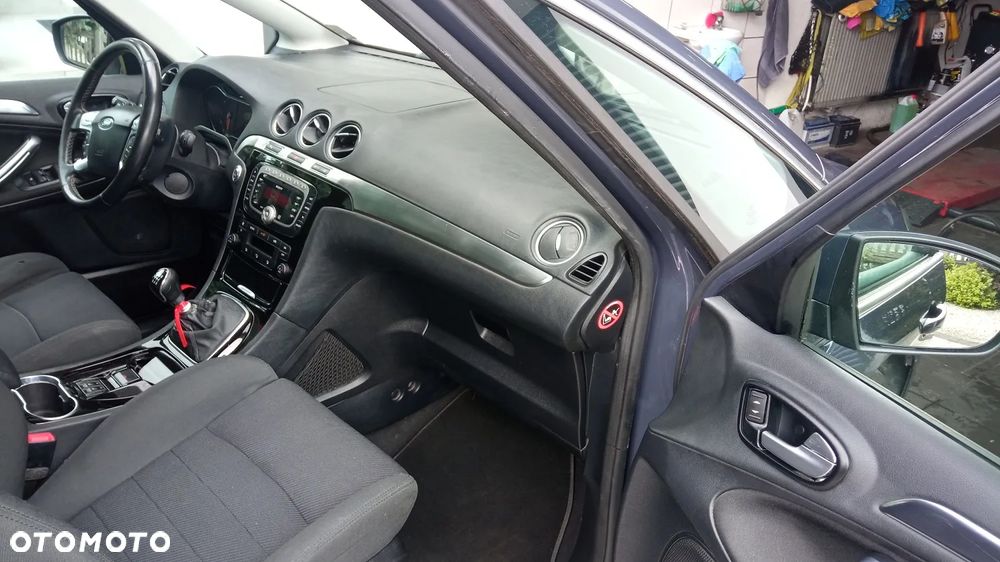 Ford S-Max 2.0 TDCi DPF Titanium - 13