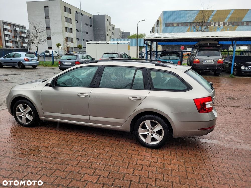 Skoda Octavia 2.0 TDI SCR Ambition - 3