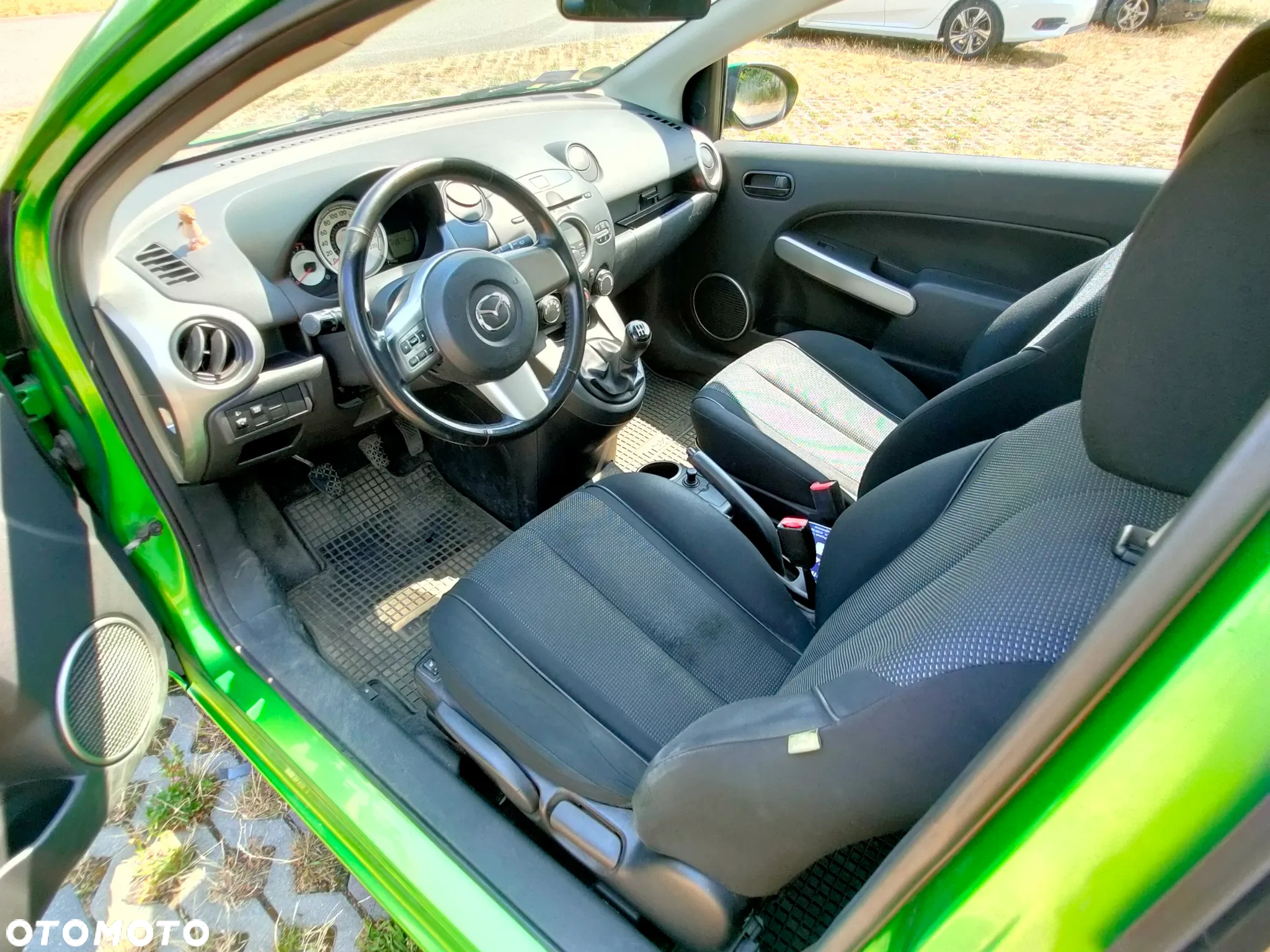 Mazda 2 1.3 Exclusive - 9