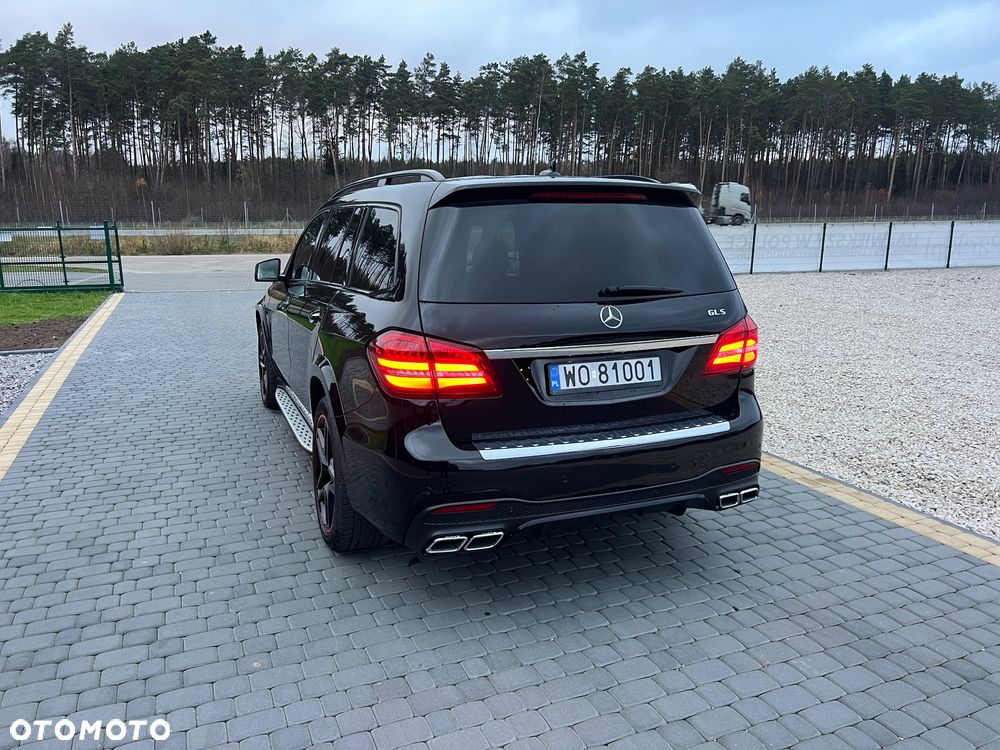 Mercedes-Benz GLS - 18