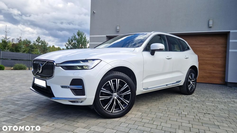 Volvo XC 60 B5 B AWD Momentum Pro - 2