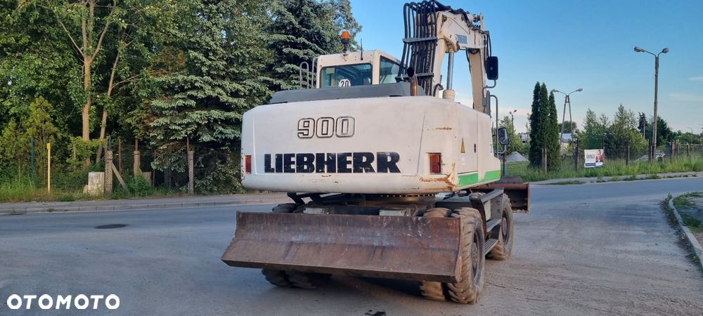 Liebherr A900C - 3