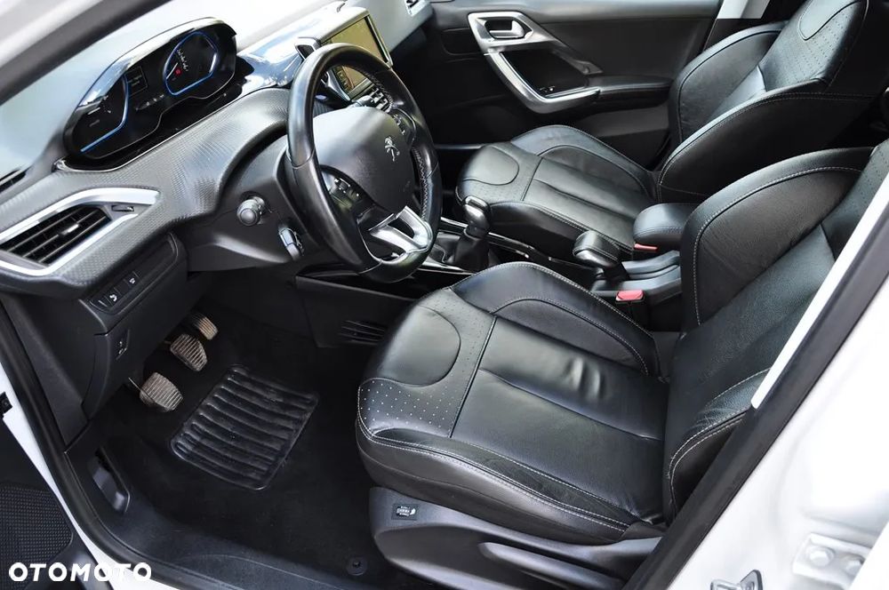 Peugeot 2008 PureTech 110 Stop&Start Business-Line - 32