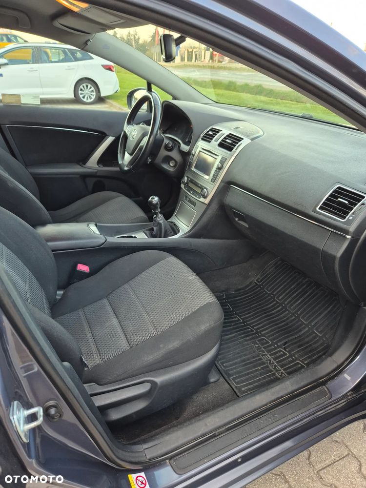 Toyota Avensis 2.0 D-4D Active - 15