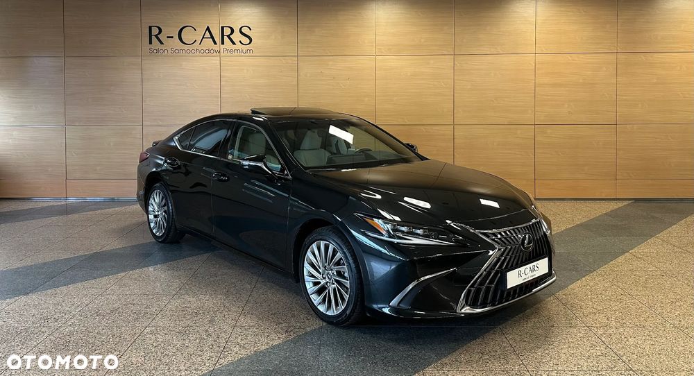 Lexus ES 300h Omotenashi - 1