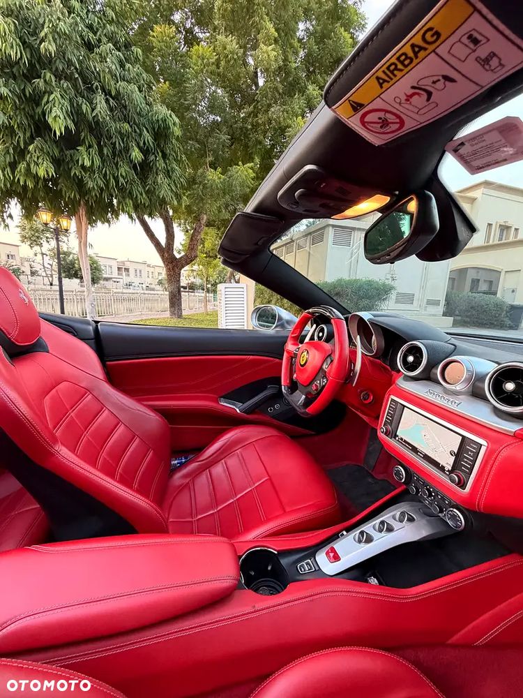 Ferrari California T - 13