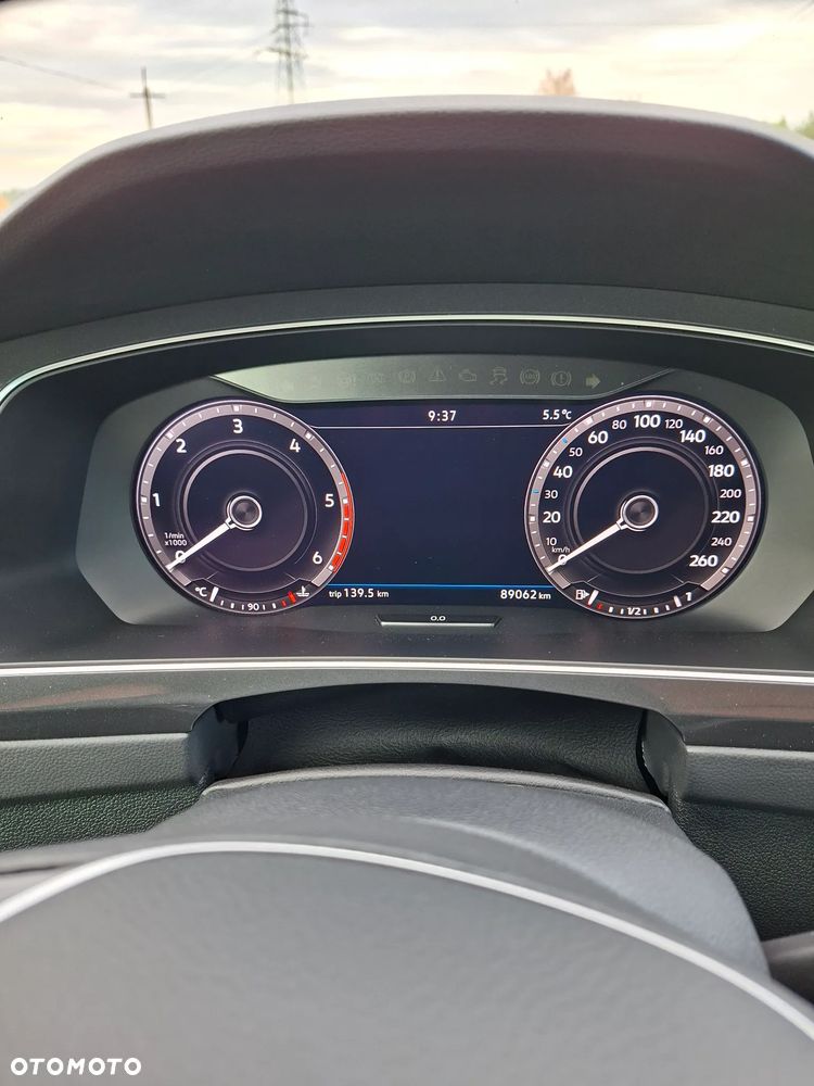 Volkswagen Tiguan - 2