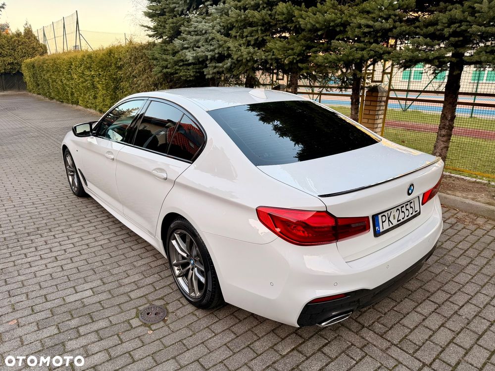 BMW Seria 5 518d M Sport - 8