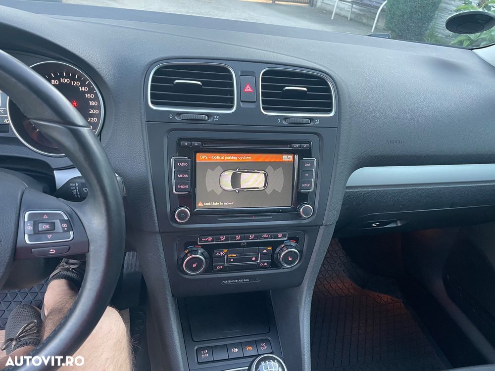 Volkswagen Golf - 8