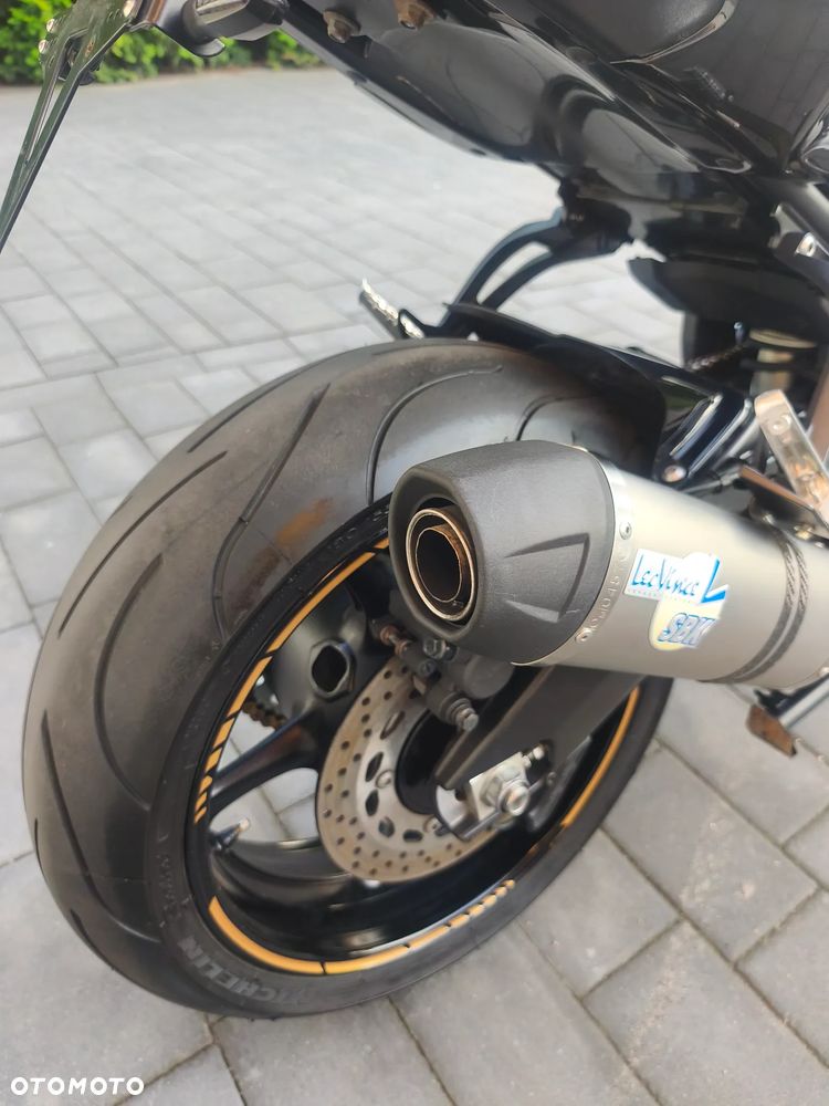 Yamaha FZ8 - 16
