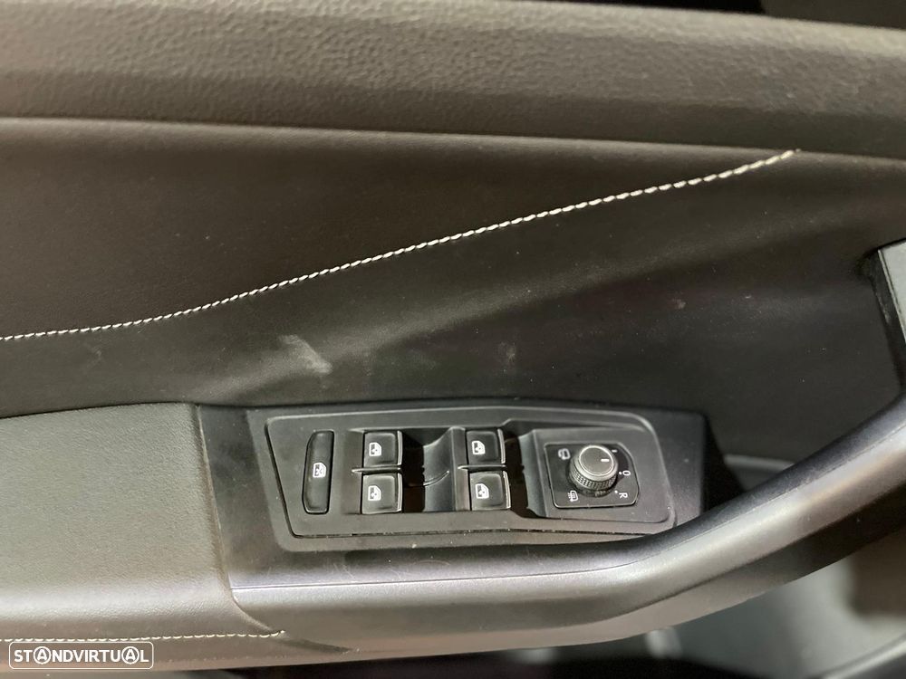 VW T-Roc 1.0 TSI Black Style - 53