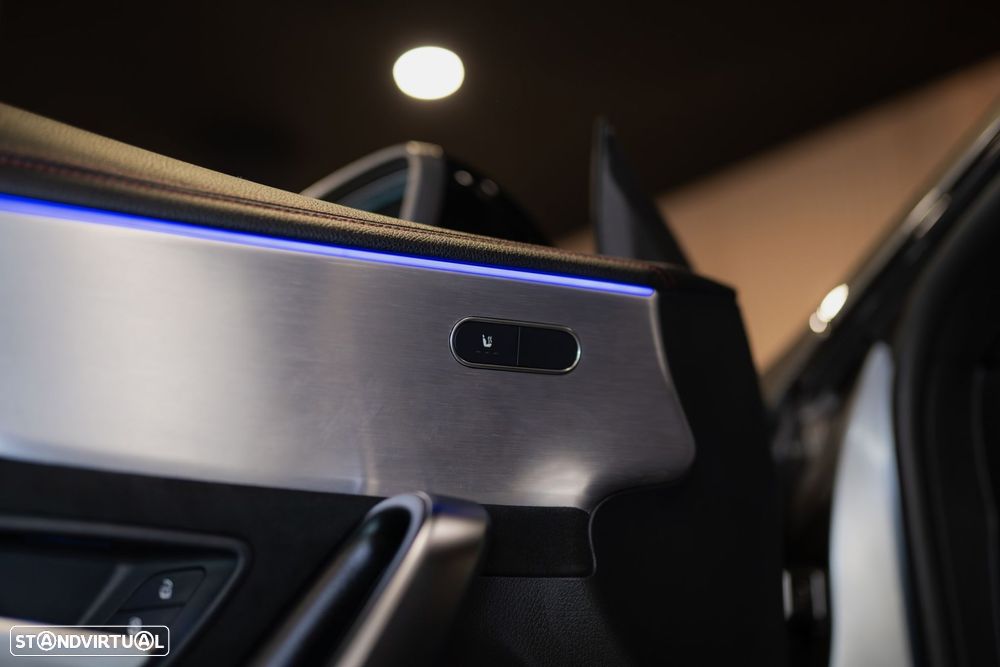 Mercedes-Benz CLA 250 e 8G-DCT AMG Line - 25