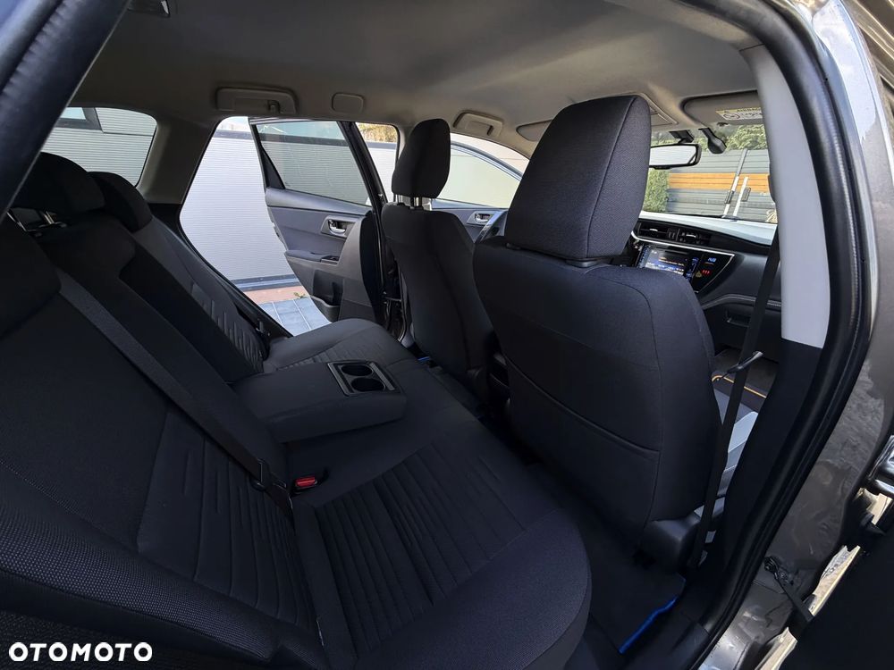 Toyota Auris 1.8 HSD Prestige - 21