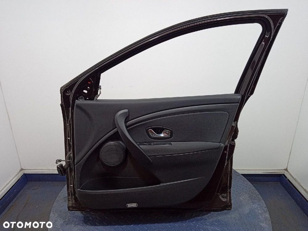 RENAULT MEGANE III LIFT 13-16  KOMBI DRZWI PRZÓD PRAWE TED 17 - 10
