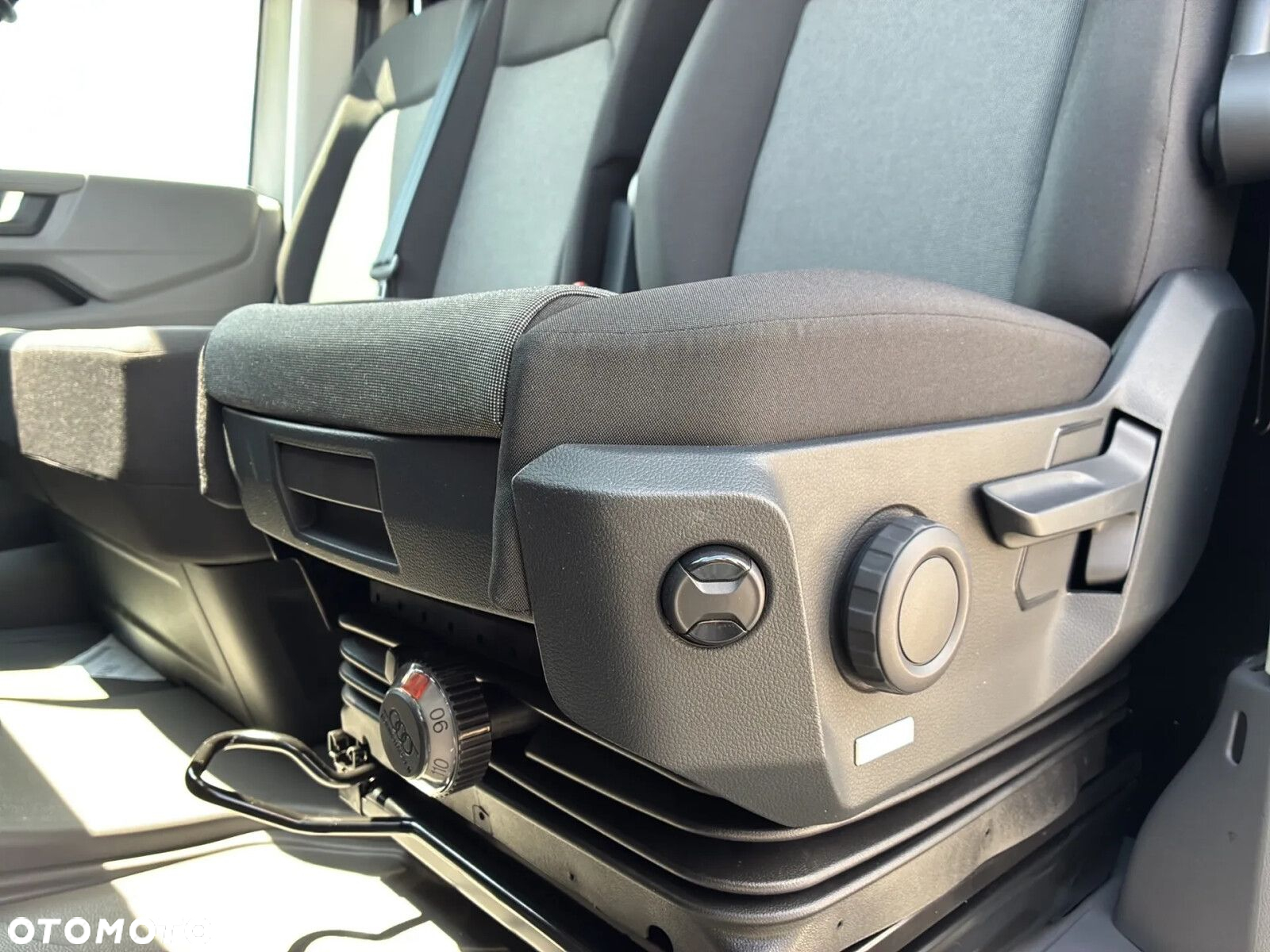 Volkswagen Crafter 35 Furgon L3H3, 2.0TDI 177KM, Wysoki dach, r.o. 3640 - 22