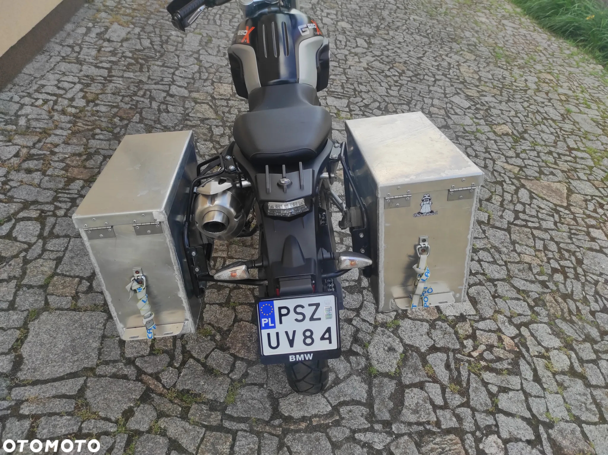 BMW G - 9