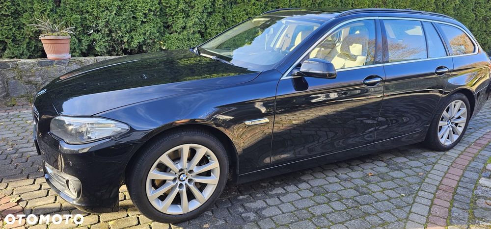 BMW Seria 5 525d xDrive Luxury Line - 1