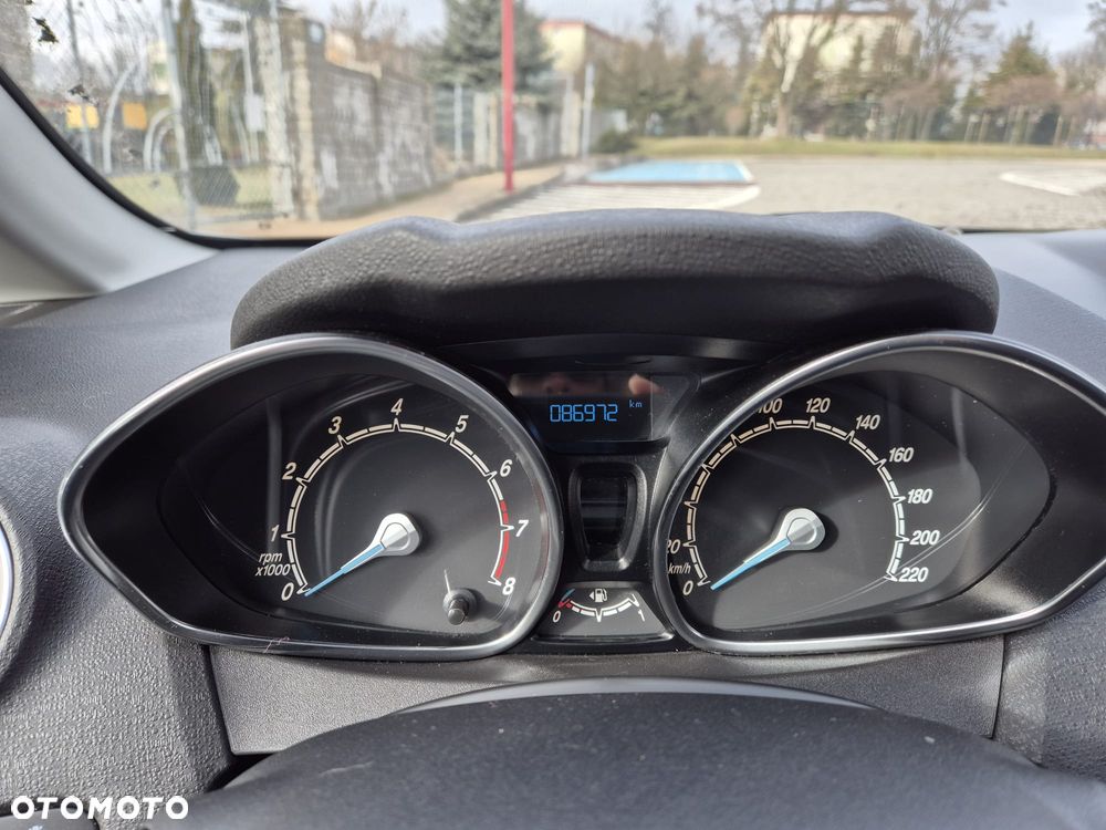 Ford Fiesta 1.0 Champions Edition - 10