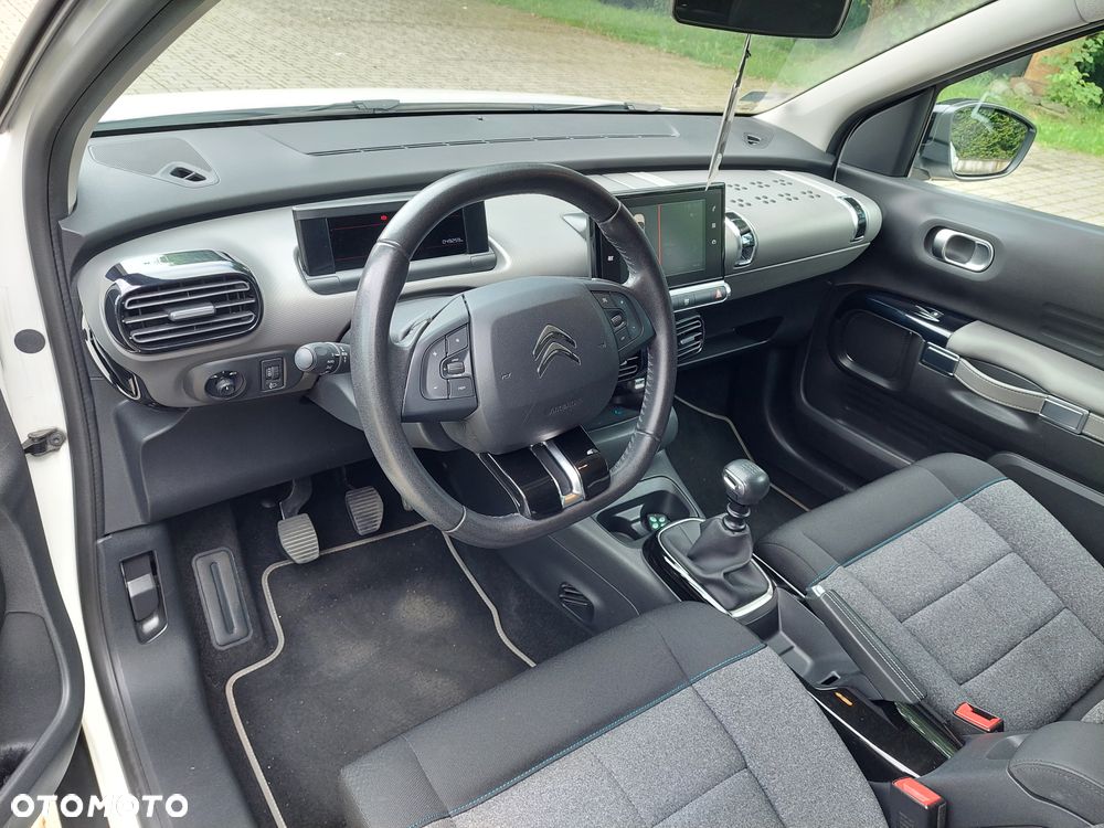 Citroën C4 Cactus 1.2 PureTech Shine S&S - 9