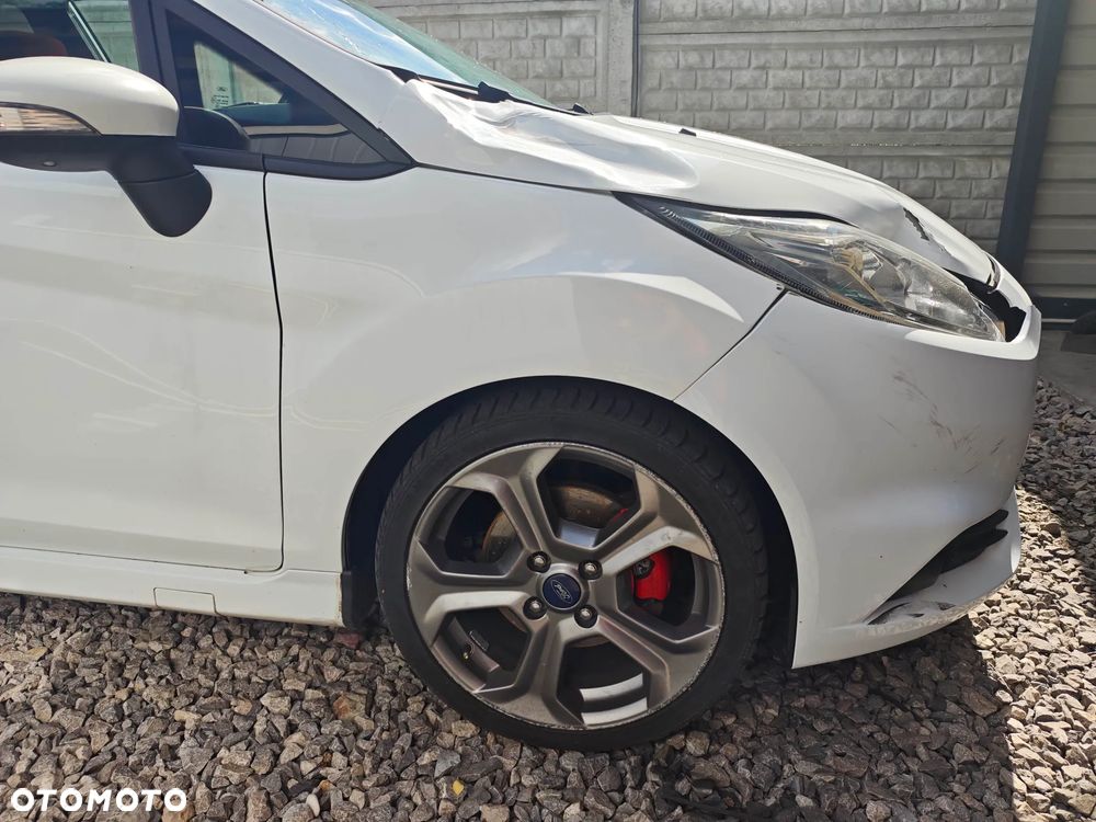 Ford Fiesta 1.6 EcoBoost ST - 8