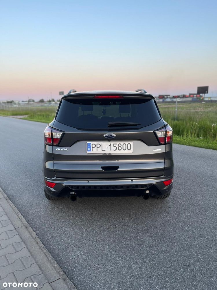 Ford Kuga 1.5 EcoBoost 2x4 ST-Line - 9