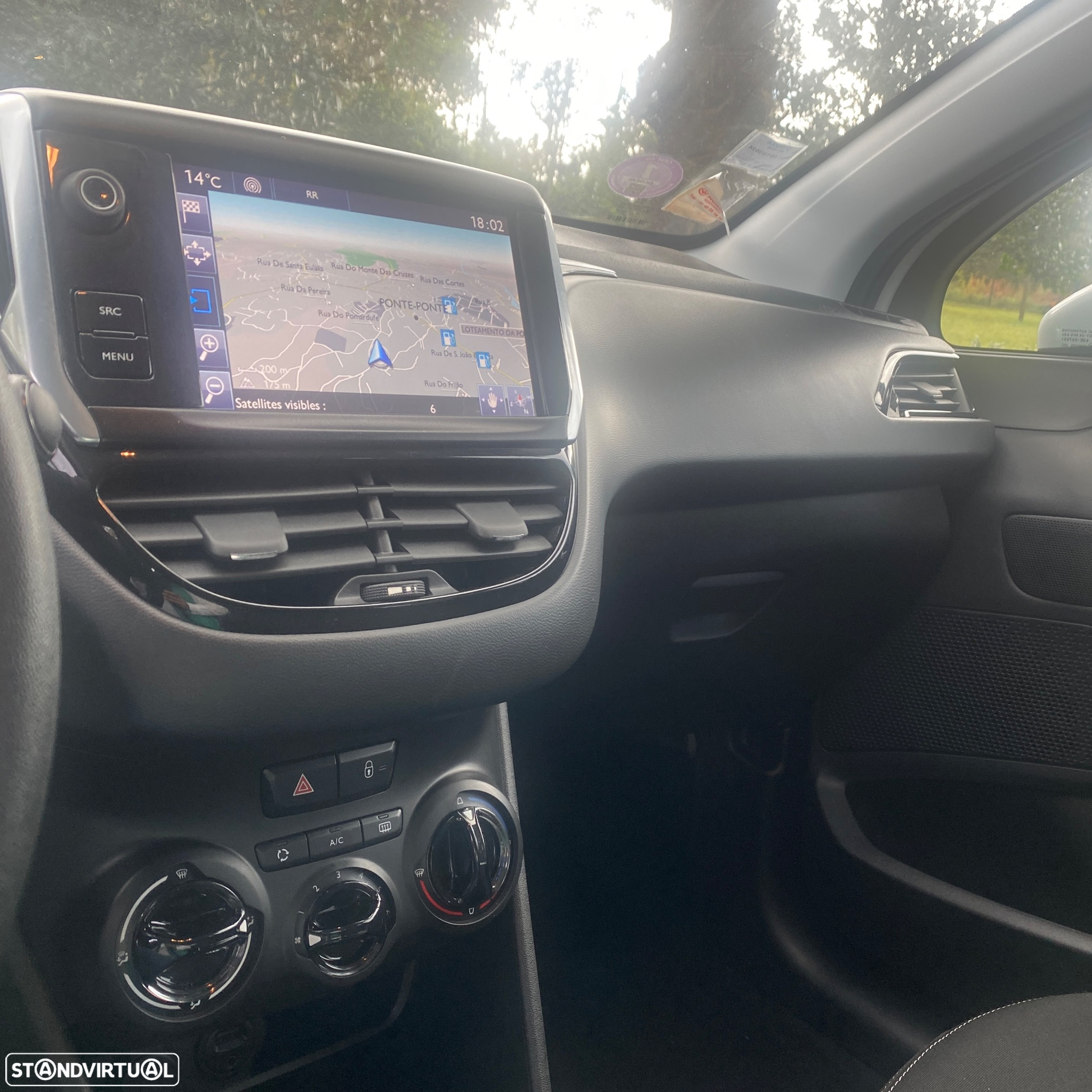 Peugeot 208 1.2 PureTech Style - 11