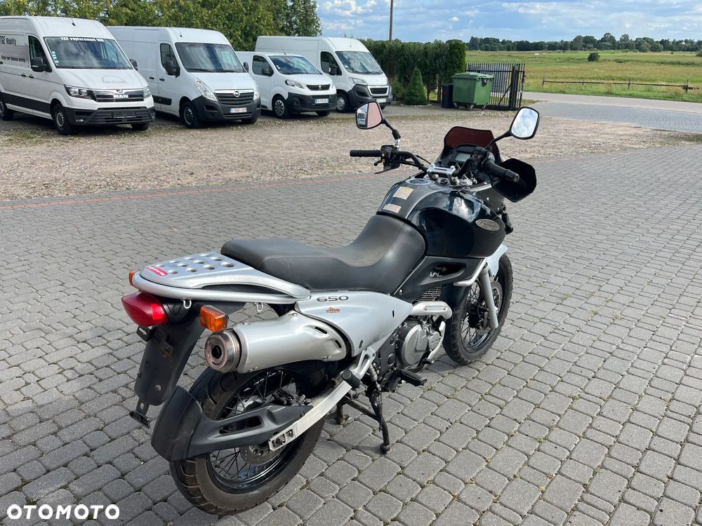 Suzuki Inny - 16