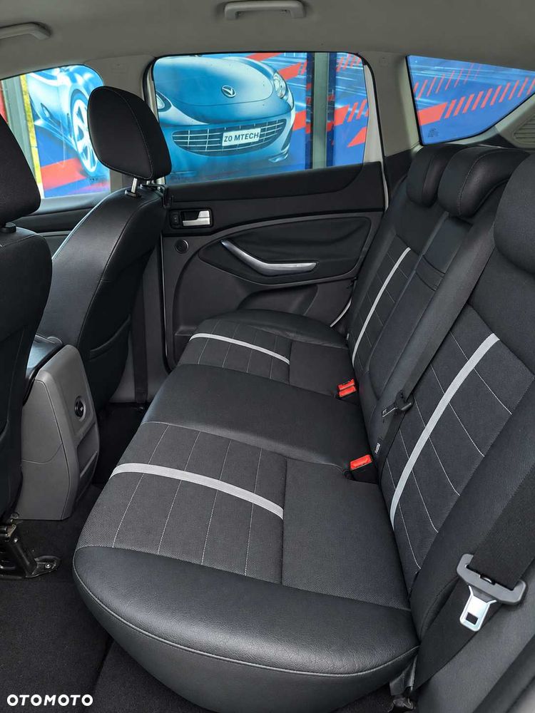 Ford Kuga - 6